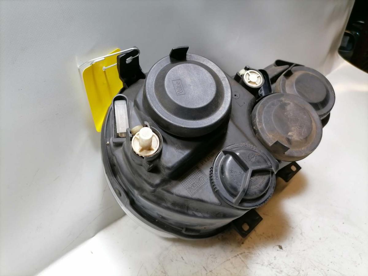 VW Polo 9N1 original Scheinwerfer vorn links Halogen Bj.2004